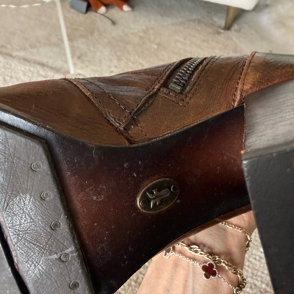 Frye Dark Brown knew high Leather Lace-Up Heeled Boots, size 10 - Picture 9 of 12